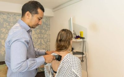 When to See a Chiropractor for Neck Pain and Shoulder Pain: Effective Chiropractic Treatment